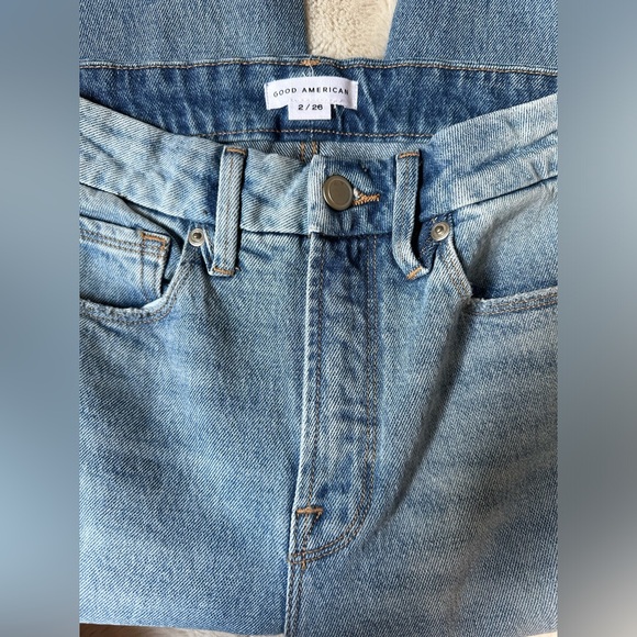 Good American Good Legs Straight Jeans NWOT - Picture 3 of 4